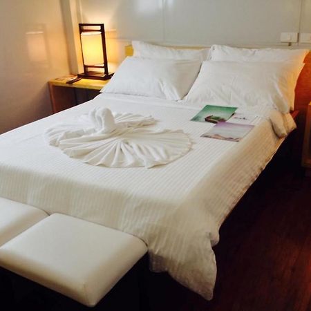Shore Time Hotel - Annex Balabag  Екстер'єр фото