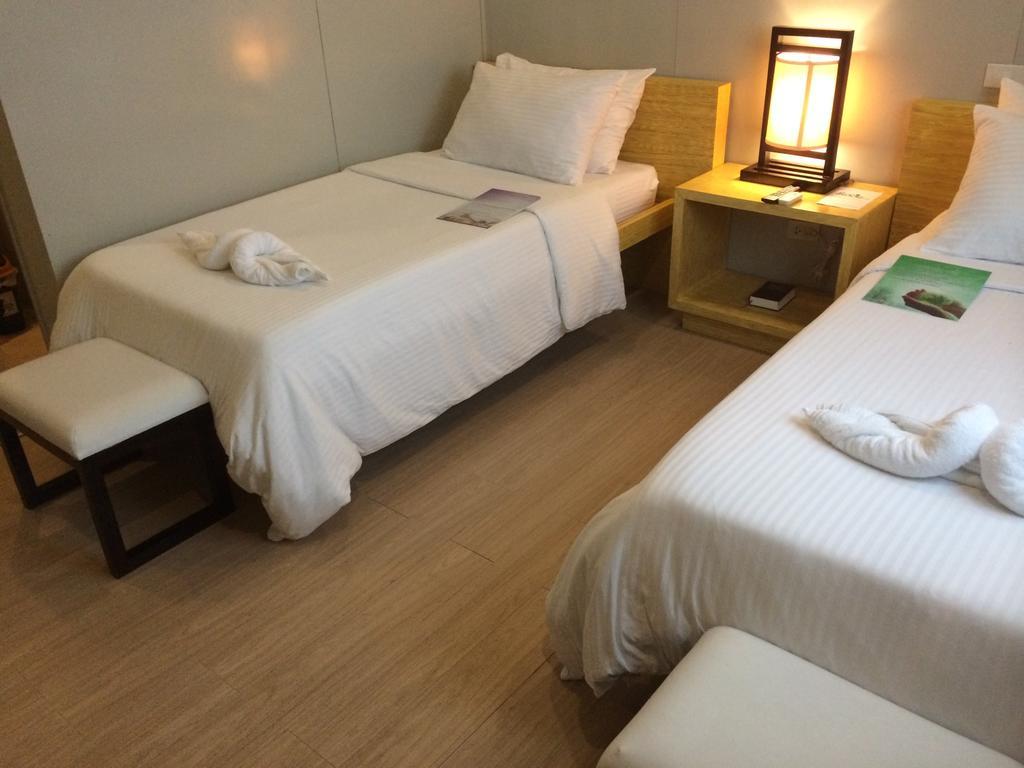 Shore Time Hotel - Annex Balabag  Екстер'єр фото