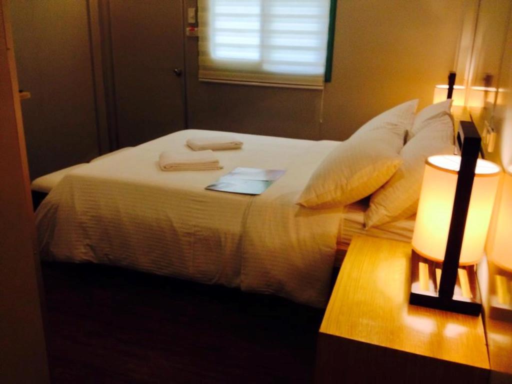 Shore Time Hotel - Annex Balabag  Екстер'єр фото