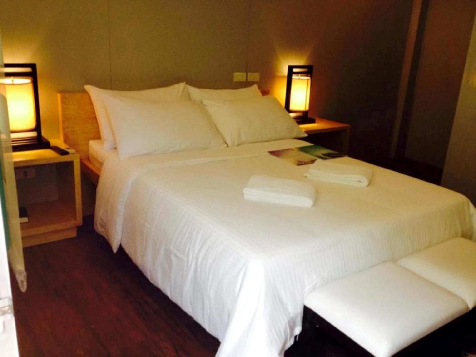 Shore Time Hotel - Annex Balabag  Екстер'єр фото